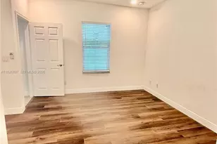 977 Northeast Trailside Run, Port Saint Lucie, FL 34983 - Photo 10