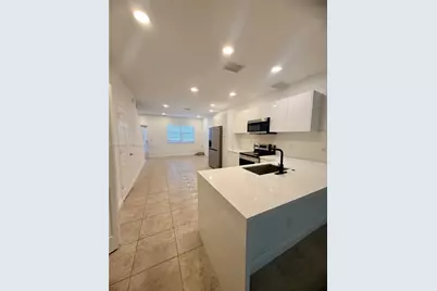 977 NE Trailside Run, Port Saint Lucie, FL 34983 - Photo 4