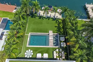 5501 Pine Tree Dr, Miami Beach, FL 33140 - Photo 4