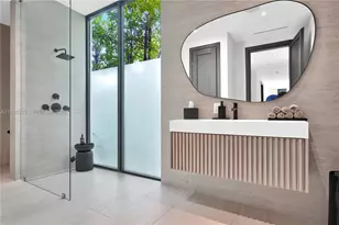 5501 Pine Tree Dr, Miami Beach, FL 33140 - Photo 44