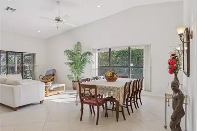 22792 Marbella Cir, Boca Raton, FL 33433 - Photo 14