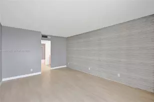 100 Bayview Dr, Sunny Isles Beach, FL 33160 - Photo 34