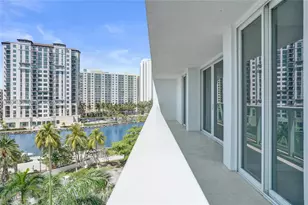 100 Bayview Dr, Sunny Isles Beach, FL 33160 - Photo 8