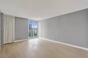 100 Bayview Dr, Sunny Isles Beach, FL 33160 - Photo 38