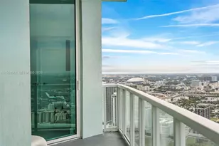 1900 N Bayshore Dr, Miami, FL 33132 - Photo 24