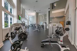 1900 N Bayshore Dr, Miami, FL 33132 - Photo 32