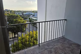 4400 W 16th Ave, Hialeah, FL 33012 - Photo 12