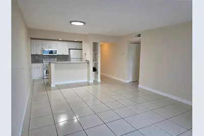 4400 W 16th Ave #630, Hialeah, FL 33012 - Photo 10