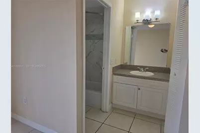 4400 W 16th Ave #630, Hialeah, FL 33012 - Photo 24