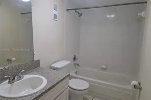 4400 W 16th Ave, Hialeah, FL 33012 - Photo 14