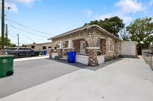 1922 NW 4th St, Miami, FL 33125 - Photo 2