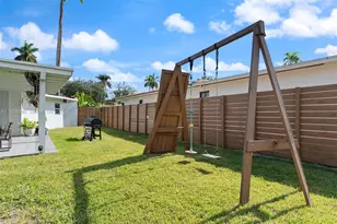 10650 NE 11th Ct, Miami Shores, FL 33138 - Photo 32