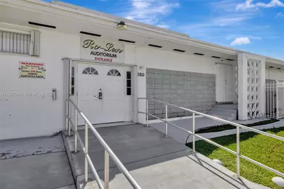 800 SW 10th Ter #11T, Hallandale Beach, FL 33009 - Photo 34