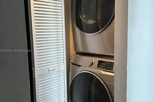 600 NE 36th St, Miami, FL 33137 - Photo 14