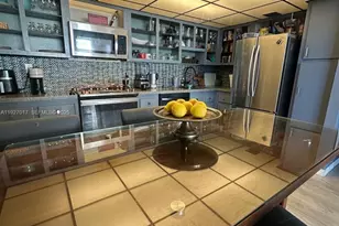 600 NE 36th St, Miami, FL 33137 - Photo 12