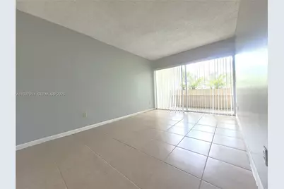 400 NE 18th Ave #104, Homestead, FL 33033 - Photo 8