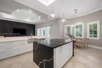 6890 SW 94th St, Pinecrest, FL 33156 - Photo 4