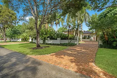 6890 SW 94th St, Pinecrest, FL 33156 - Photo 10