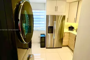 925 NW 82nd Ave, Miami, FL 33126 - Photo 8