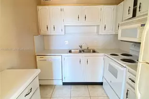 6289 Lear Dr, Lake Worth, FL 33462 - Photo 6