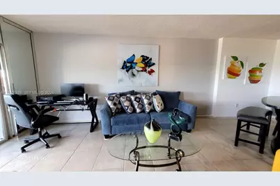 4001 Hillcrest Dr #705, Hollywood, FL 33021 - Photo 2