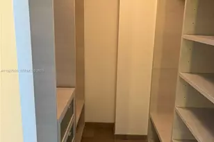 68 SE 6th St, Miami, FL 33131 - Photo 10