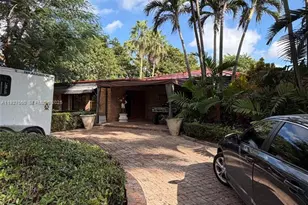 5877 SW 123rd Ave, Miami, FL 33183 - Photo 2