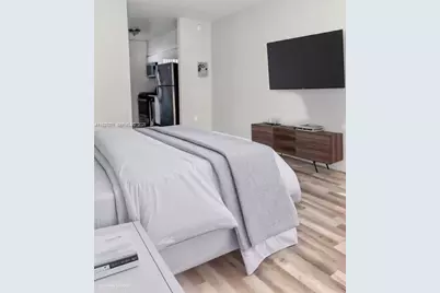 8000 NE Bayshore Ct #204, Miami, FL 33138 - Photo 4