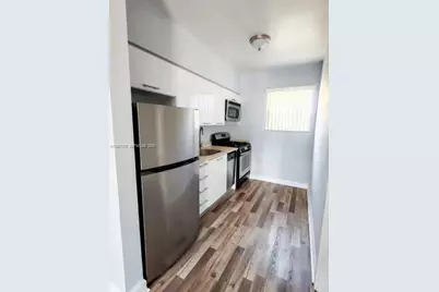 8000 NE Bayshore Ct #109, Miami, FL 33138 - Photo 8