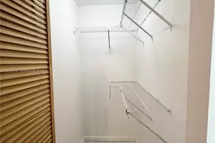 540 Brickell Key Dr, Miami, FL 33131 - Photo 2