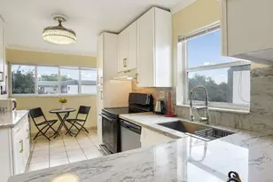 8320 Sands Point Blvd, Tamarac, FL 33321 - Photo 4