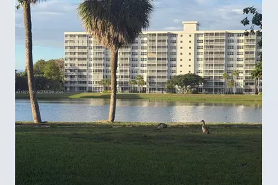 2801 N Palm Aire Dr #405, Pompano Beach, FL 33069 - Photo 22