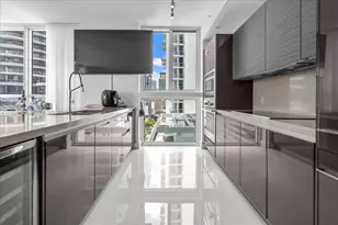 1080 Brickell Ave, Miami, FL 33131 - Photo 16