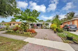 887 NE 145th St, North Miami, FL 33161 - Photo 46