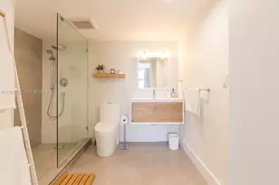 17600 N Bay Rd, Sunny Isles Beach, FL 33160 - Photo 12