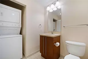 1111 SW 1st Ave, Miami, FL 33130 - Photo 22