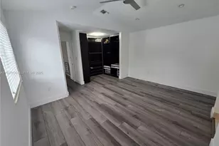 1145 Doveplum St, Hollywood, FL 33019 - Photo 10