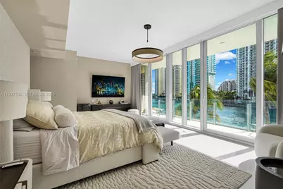 300 Biscayne Blvd Way #301E, Miami, FL 33131 - Photo 32