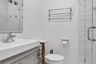 554 NW 46th St, Oakland Park, FL 33309 - Photo 10