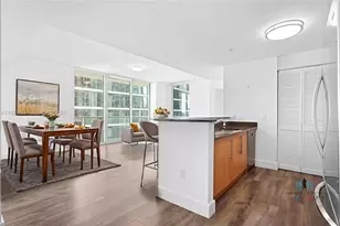 300 S Biscayne Blvd, Miami, FL 33131 - Photo 6