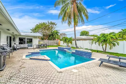 251 SE 8th St #., Pompano Beach, FL 33060 - Photo 30