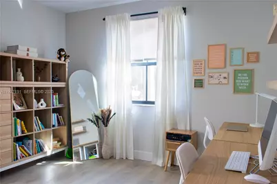 8800 NW 98th Ct, Doral, FL 33178 - Photo 26