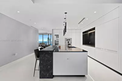 300 Biscayne Blvd Way #4602, Miami, FL 33131 - Photo 10