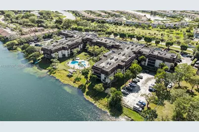 661 NE 195th St #408, Miami, FL 33179 - Photo 36