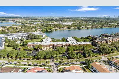 661 NE 195th St #408, Miami, FL 33179 - Photo 28