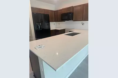 1037 NW 5th St #1037, Florida City, FL 33034 - Photo 2