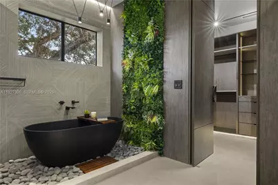 1008 NE 114th St, Biscayne Park, FL 33161 - Photo 40