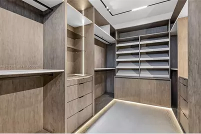 1008 NE 114th St, Biscayne Park, FL 33161 - Photo 42