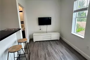 1244 Pennsylvania Ave, Miami Beach, FL 33139 - Photo 8