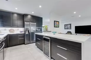 475 NW 42nd St, Miami, FL 33127 - Photo 8